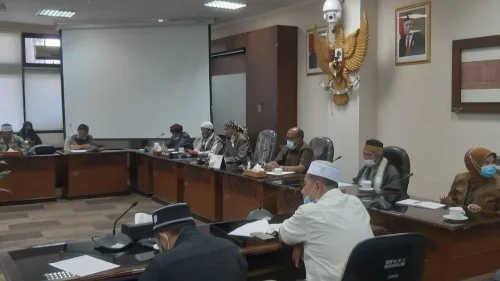 GNPF Ulama Desak SKB 3 Dibatalkan dan 3 Menteri Dipecat, Ketua DPRD Sumbar Akan Teruskan Aspirasi.