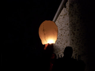 laché de lanterne celeste, skylantern cérémonie laïque, mariage, photobooth, weedingblues, gris, fuschia