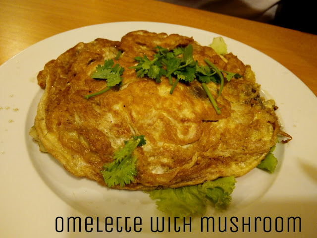 Paulin's Munchies - Rattana Thai at Tanjong Pagar Plaza - Omelette with Mushroom
