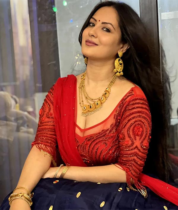 puja banerjee cleavage hot bengali actress