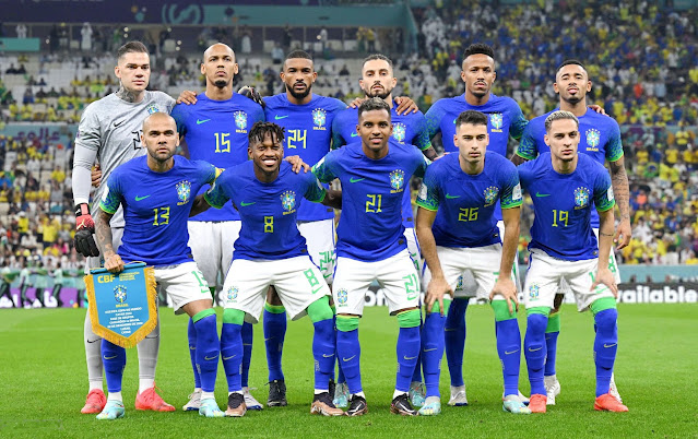 SELECCIÓN DE BRASIL. Temporada 2022-23. Ederson, Fabinho, Gleison Bremer, Alex Telles, Éder Militão, Gabriel Jesus. Dani Alves, Fred, Rodrygo Goes, Gabriel Martinelli, Antony. SELECCIÓN DE CAMERÚN 1 SELECCIÓN DE BRASIL 0 Viernes 02/12/2022, 20:00 horas. XXII Copa Mundial de fútbol de la FIFA Catar 2022, fase de grupos, Grupo G, jornada 3. Lusail, Municipalidad de Al Daayen, Catar, estadio de Lusail: 85.986 espectadores. GOLES: ⚽1-0: 90+2’, Vincent Aboubakar.