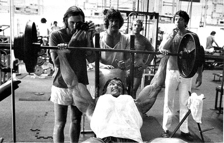 Arnold Schwarzenegger incline press