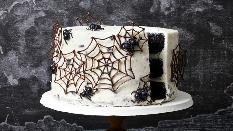 Spiderweb Cake