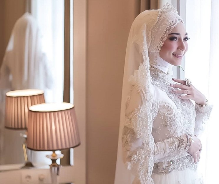 Gaun Pengantin Muslim