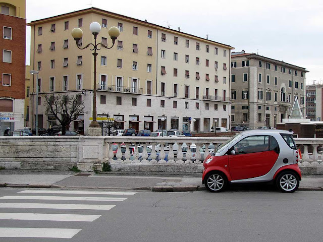 Amore fra Smart, Smart innamorate, Livorno