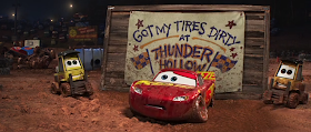 Cars 3 Muddy Rust-eze Racing Center Lightning McQueen 