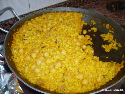 arroz en paella