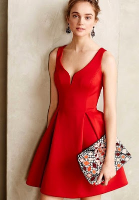 petite-robe-rouge-col-v