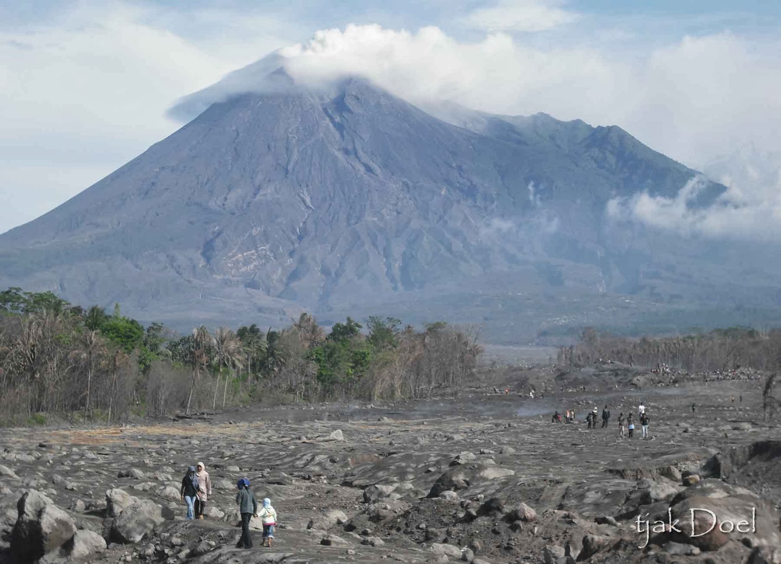 merapi, jepret, tjak doel, djati widodo, kali gendol, erupsi