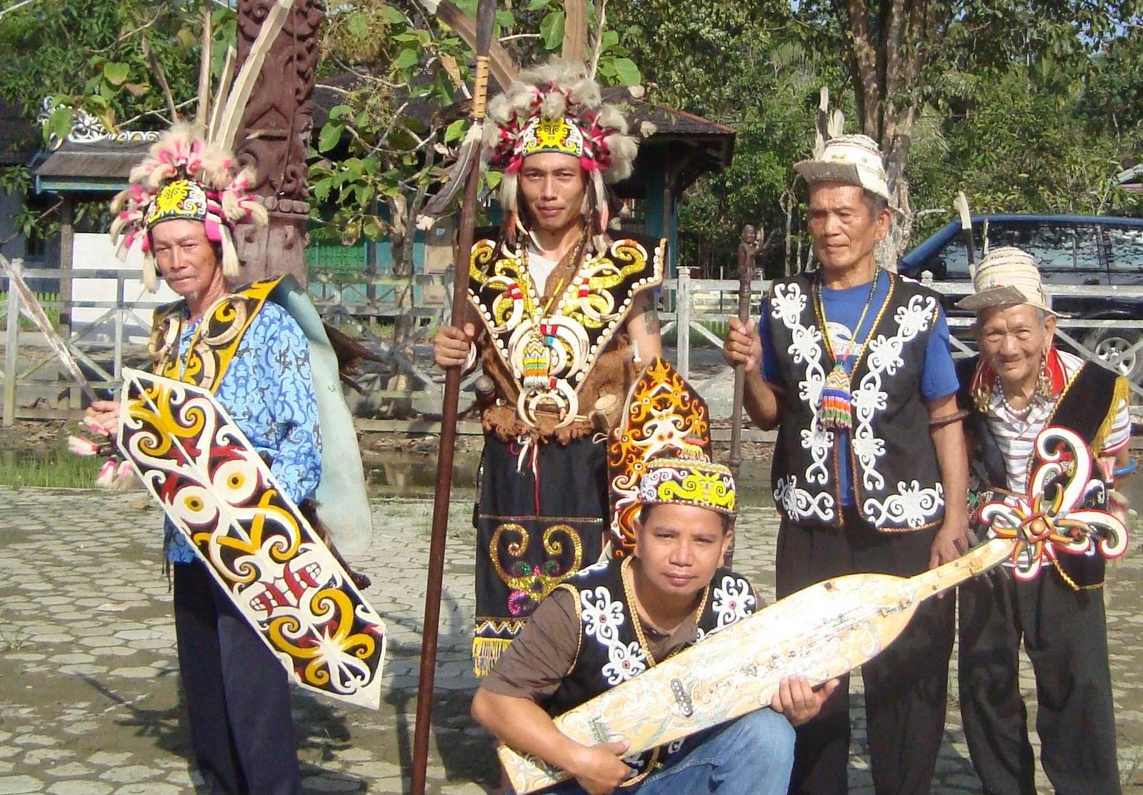 SAMARINDA KOTA TEPIAN SUKU  DAYAK  KOTA SAMARINDA