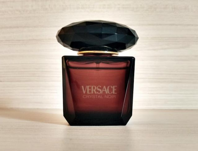 Nước hoa Versace Crystal Noir