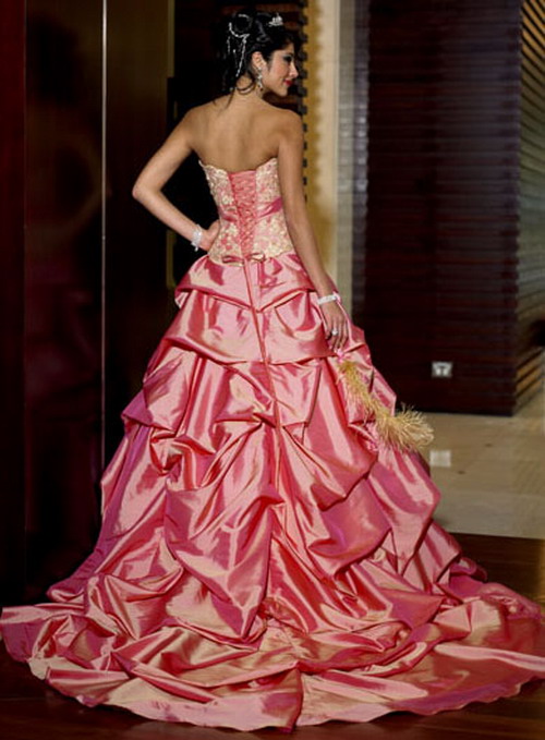 Beautiful Pink Wedding Gown 01