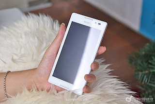 Official photos Sony Xperia C cheap, 5 inch screen, $ 300 price