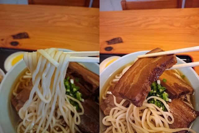 田そばの麺と三枚肉の写真