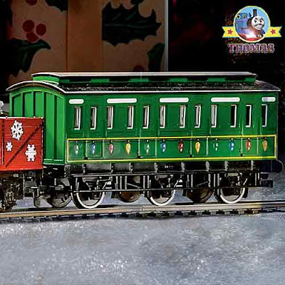 Collectible Winter Holiday special scale model HO Bachmann Thomas the train set Emily engine coach