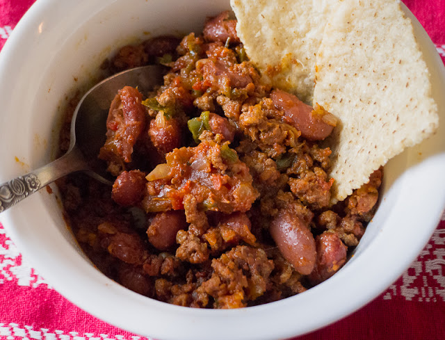 tex-mex, kidney beans, chips, hearty meal, using red sauce, spicy, tortilla chips