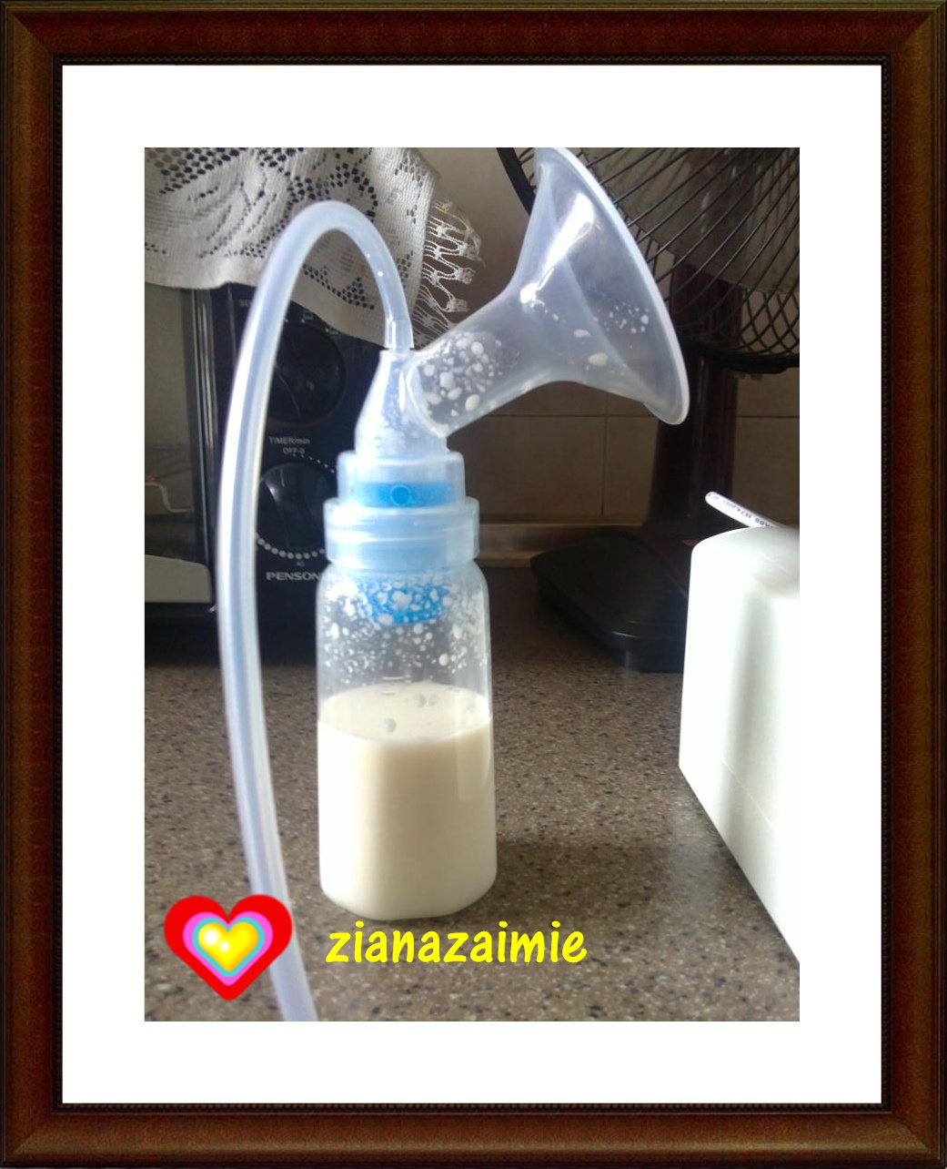 Mama zie: kisah anakku dengan susu ibu & susu formulanya.