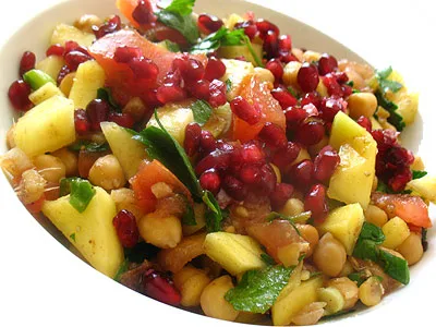 chickpea mango salad