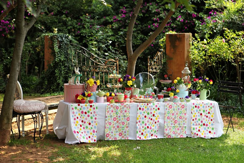 These are all great ideas for an Alice In Wonderland Parties and even if I