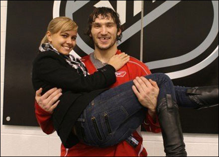 sidney crosby girlfriend. and Sidney Crosby are the