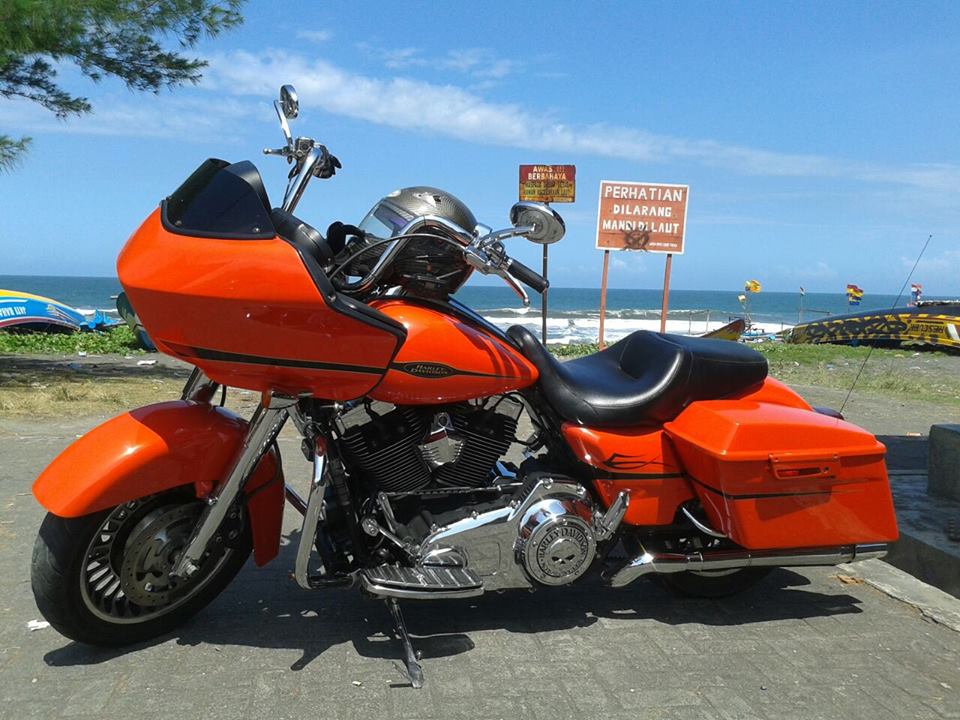 LAPAK MOGE  HARLEY  BEKAS  Harley  Davidson  Road Glide 2009 