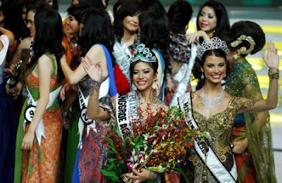  Indonesia on Qory Sandioriva Crowns Miss Indonesia 2009   Funky Downtown