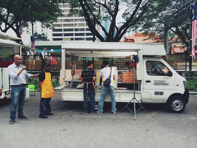 Raya Bersama CIMB & Hassan Burger Roti John