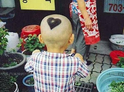 Sang Bocah Pecinta, Ada Tanda Cinta Di Kepalanya, Gaya Cukur Rambut Yang Aneh