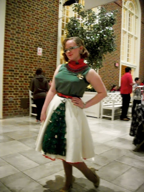50's Christmas Skirt, Betty Draper Look, Adventures in the Past Blog