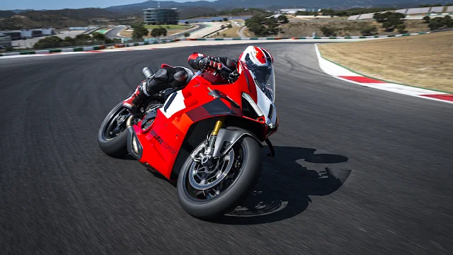 Presentazione nuova Ducati Panigale V4R MY2023