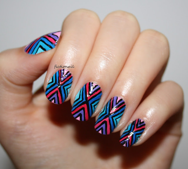 Geometric Line Pattern Nail Art