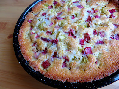 Quick & Easy Rhubarb Cake