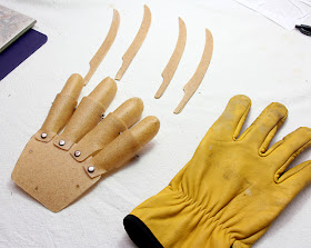 Forming Freddy Krueger glove parts with Worbla