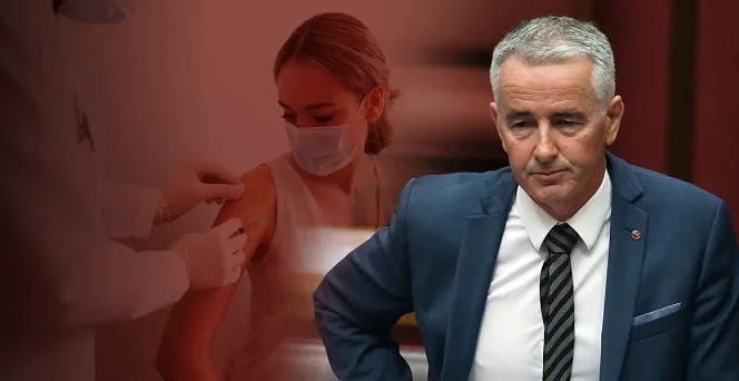 Αυστραλός Γερουσιαστής: Τα εμβόλια Covid προκάλεσαν 3 φορές περισσότερες παρενέργειες από όλους τους εμβολιασμούς μαζί από το 1971