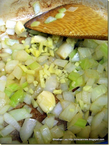  Cooking Garlic, Ginger and Onions in Bacon Fat