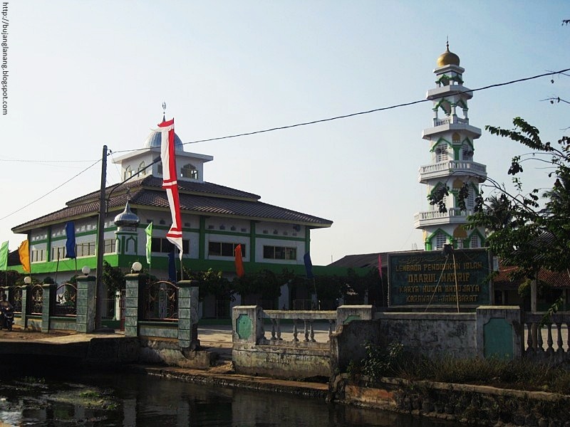 AYO Ke Masjid: Masjid Nur Al-Anwar, Karya Mulya, Batujaya 