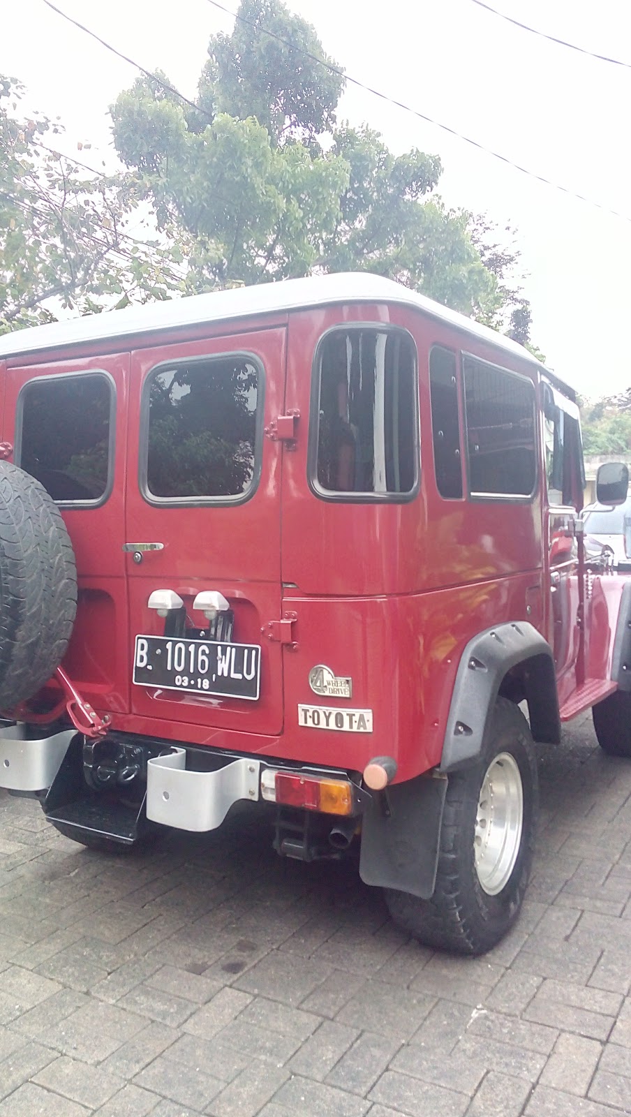 Dijual Land Cruiser Toyota  Lawas  Tahun 80 Tangan Pertama 