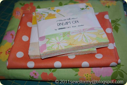 Dream On Fabric Dream On Charm Pack, tangerine dot