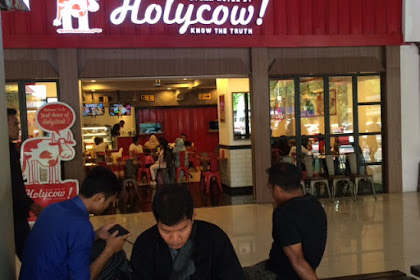 Mau Coba Sensasi Makan Beef Steak Import Australia ? Holycow Solusinya !
