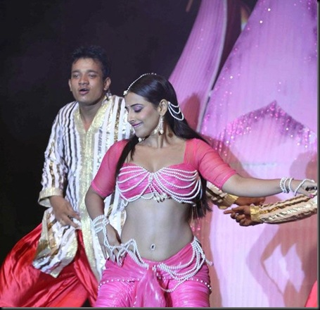 Vidya-Balans-dance-performance-pics-5