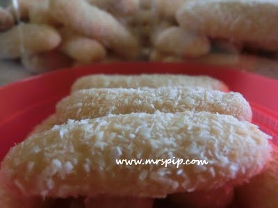 Resipi Biskut Kelapa Rangup Sedap Dan Cantik , Bentuk Jejari Kecil