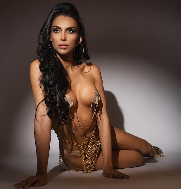 Anahi Festerling – Beautiful Transgender Model Sexy Nude Photoshoot