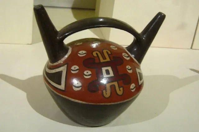 Descubren la importancia del color negro en la cerámica del Imperio Wari de Perú hace más de mil años