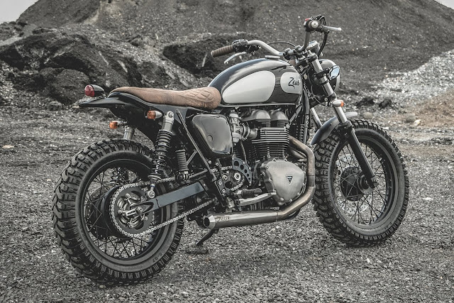 The Wild90s - Modified Triumph Thruxton 900 by Zeus Customs