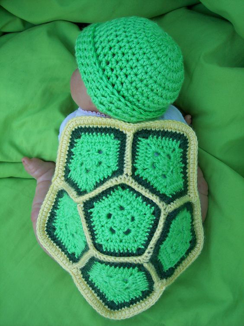 Crochet baby turtle photo prop free pattern 