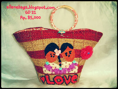 http://eilenebags.blogspot.com/