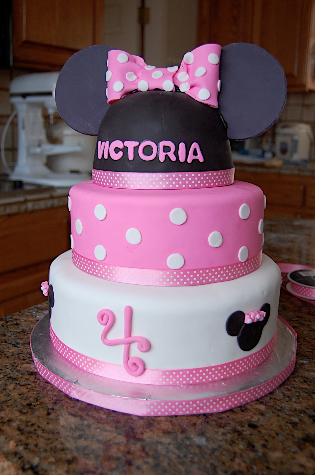 cool cake designs Minnie Mouse Cake