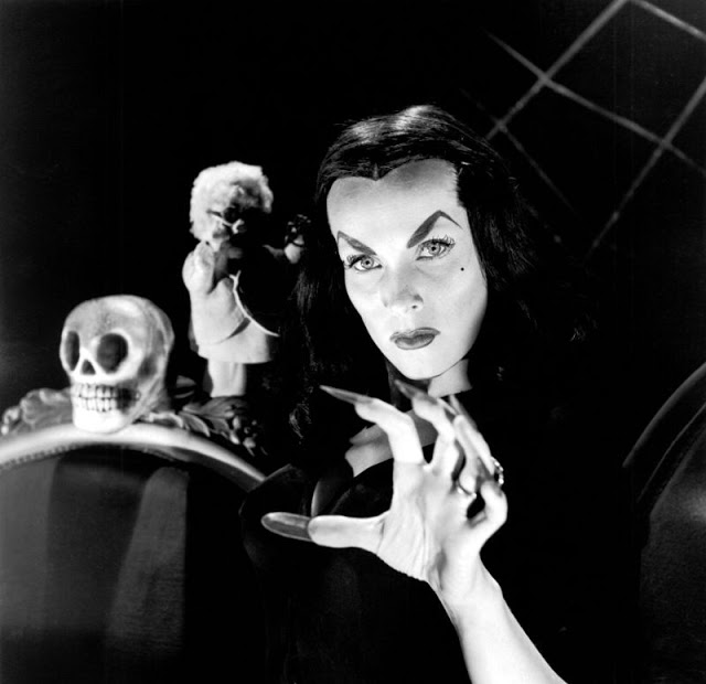 Fotografías de Vampira (Maila Nurmi)