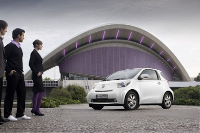 New Toyota IQ 2010 2011 : Images and Reviews 