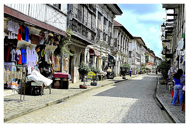 Crisologo+Street+Vigan.jpg